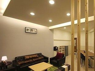 Отель Q House Nantou Экстерьер фото